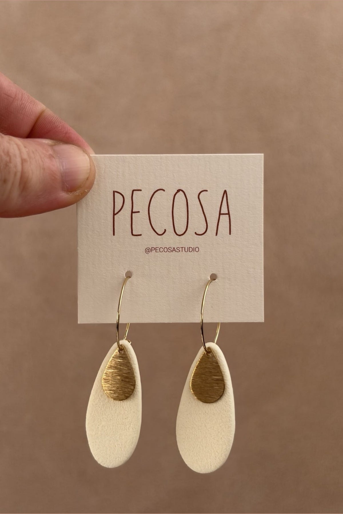 Pendientes ONA, capsula MARFIL