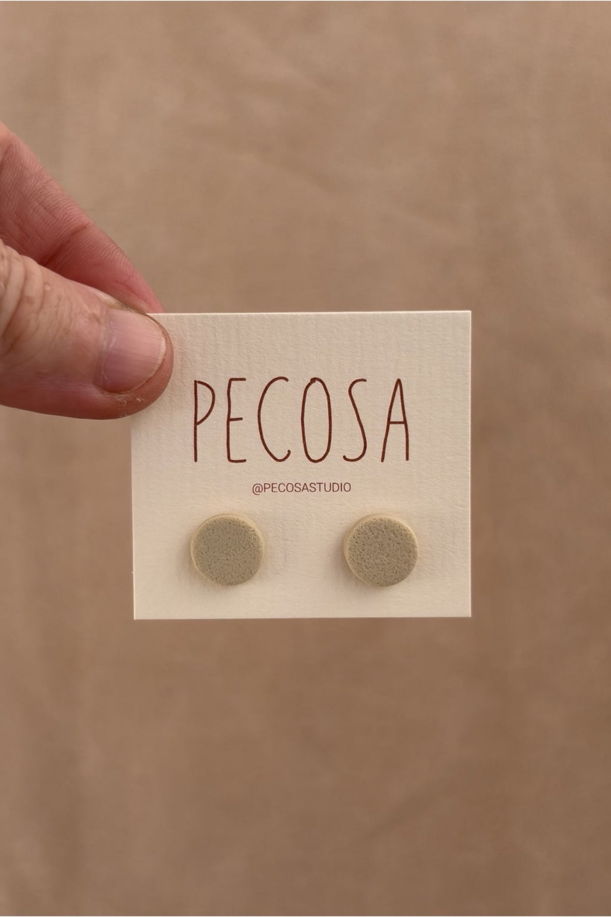 Pendientes MILA, capsula TIERRA