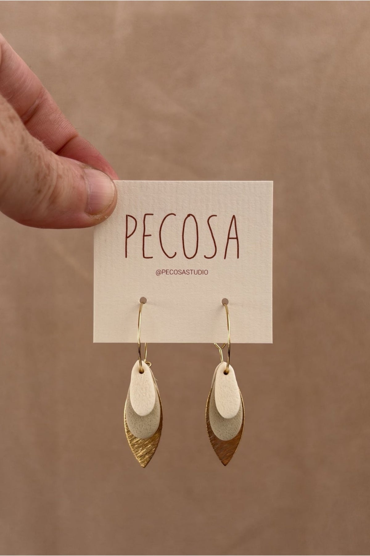 Pendientes MANILA, capsula TIERRA