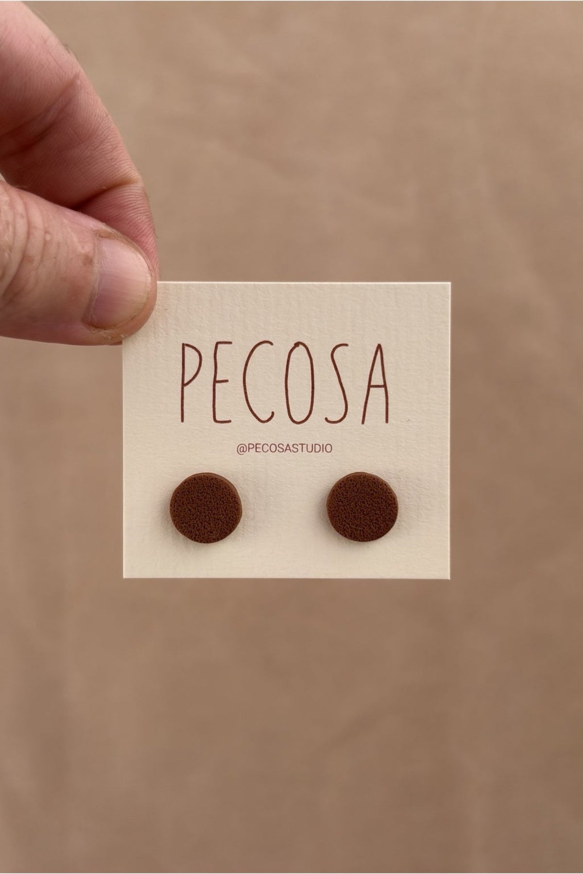 Pendientes MILA, capsula TIERRA